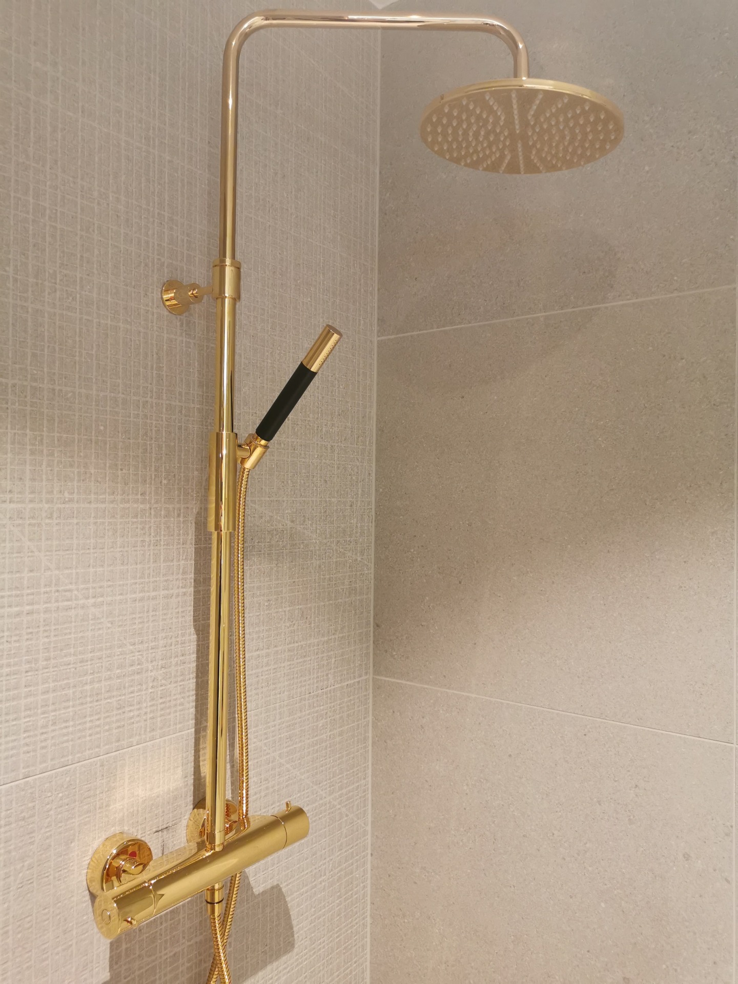 Add a touch of luxury Brass bathroom fixtures